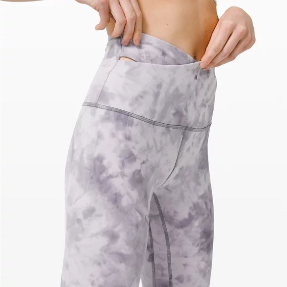 Lululemon diamond dye super high-waisted Align - Picture 2 of 6